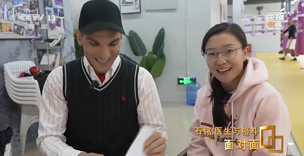 面对面丨打进UFC的女医生双重身份的她过着怎样的传奇生活？(图2)