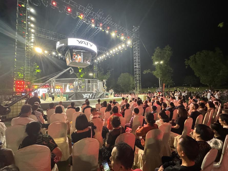 2025乐山井研第二届拳王争霸赛五一开赛 多国拳王对决点燃研溪湿地(图1)