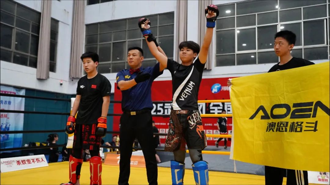 武林风青少年“功夫大会”在郑州圆满成功香香妈、福蔻、姜故事、太阳蛋四大品牌鼎力相助(图2)
