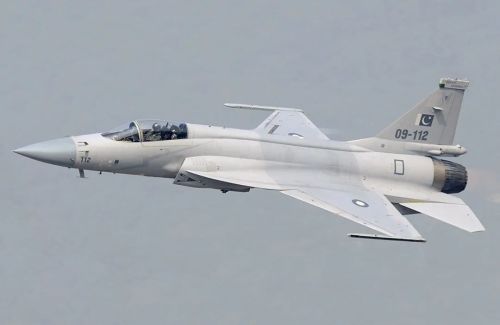 3：0碾压阵风！歼10C克什米尔上演屠龙术法国军工遮羞布被撕碎(图9)