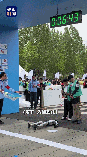 央视曝光训练画面！机器人格斗赛要来了宇树科技确定参赛：“开发了全新控制模式”(图2)