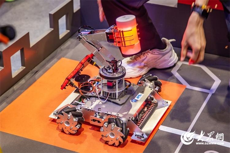 第二十四届全国大学生机器人大赛ROBOTAC在烟台芝罘落幕(图1)
