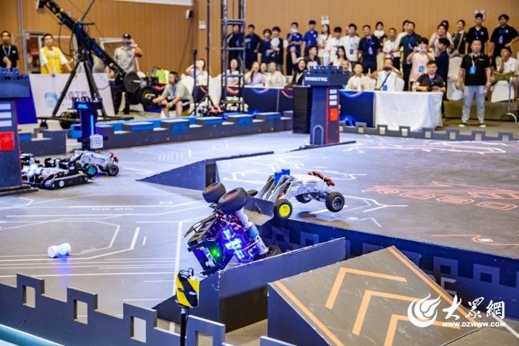 第二十四届全国大学生机器人大赛ROBOTAC在烟台芝罘落幕(图5)