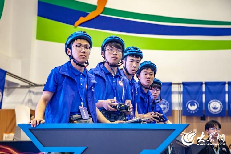第二十四届全国大学生机器人大赛ROBOTAC在烟台芝罘落幕(图7)