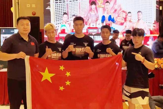 17岁彝族少年KO韩国选手！丽江小将勇夺国际搏击冠军(图4)