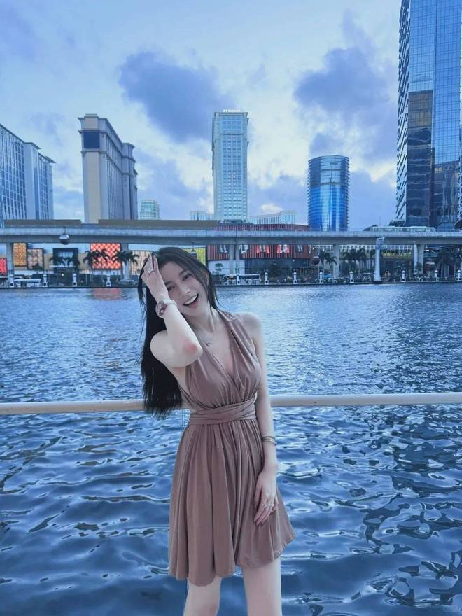 小姐姐黑丝一带谁都不爱美爆了陳雅欣水瓶座的双城美学风暴(图1)