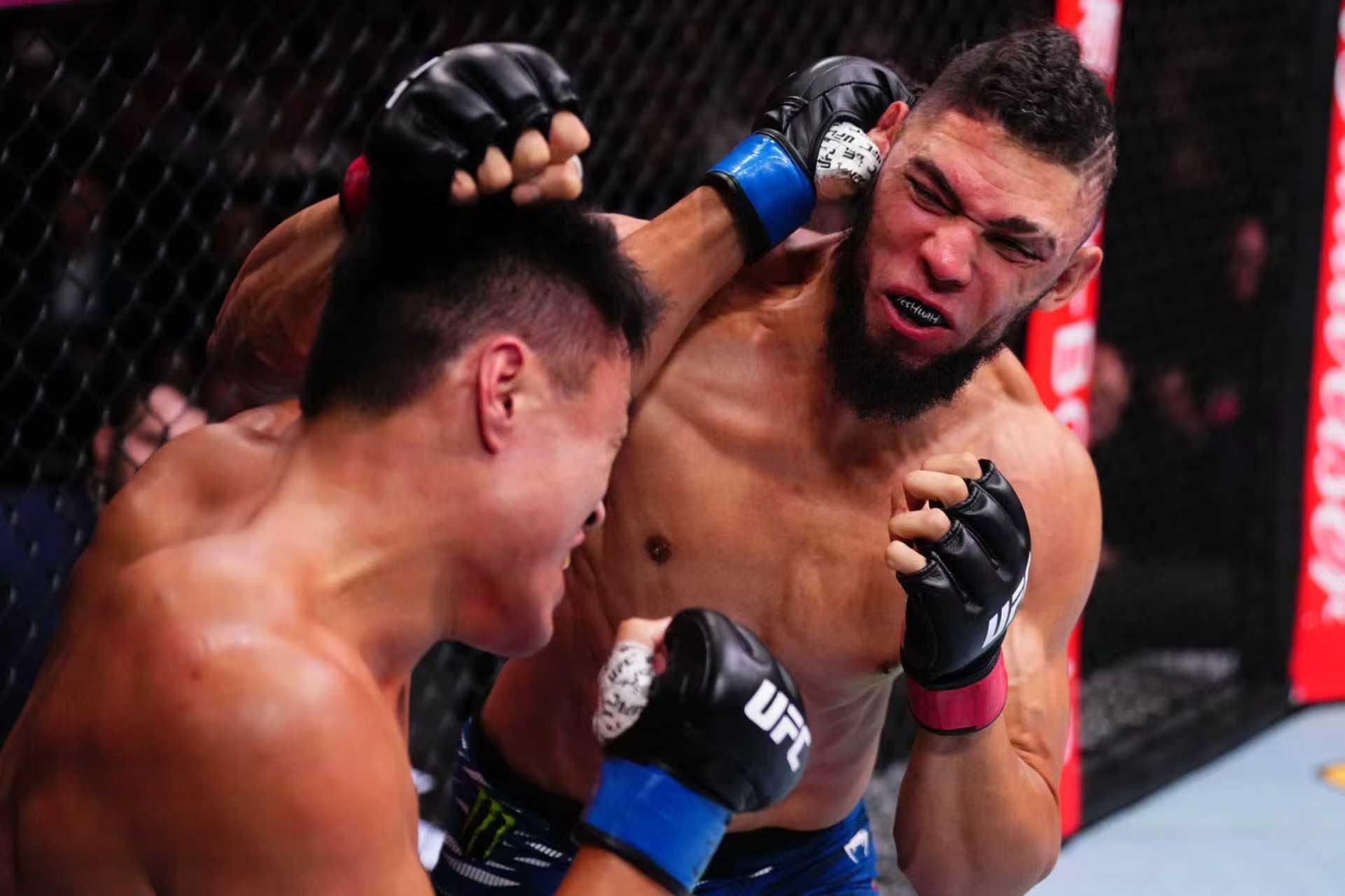 UFC格斗之夜上海站落幕张名扬不敌沃克遭UFC首负(图1)