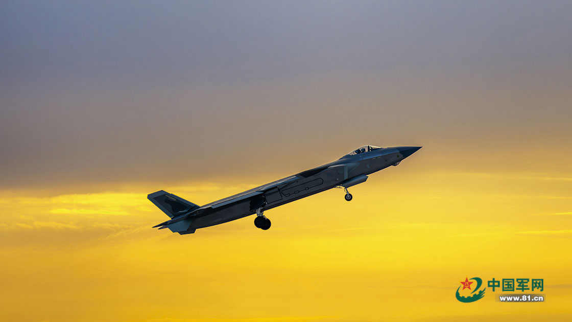 这支部队的官兵注重思考和践行如何当好“僚机”(图1)