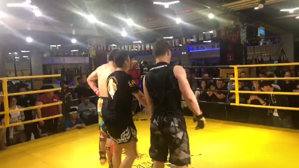 今晚燃爆！中日3V3多人MMA终极对决强敌环伺激战一触即发！