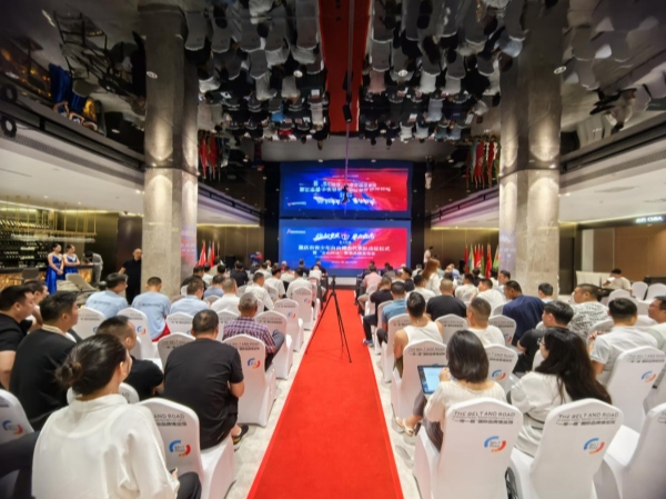 2025年重庆市青少年自由搏击代表队出征