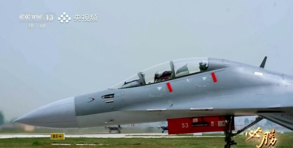 相距仅10米！东海上空爆发激烈对峙歼16力压隐身机战时已击落(图4)