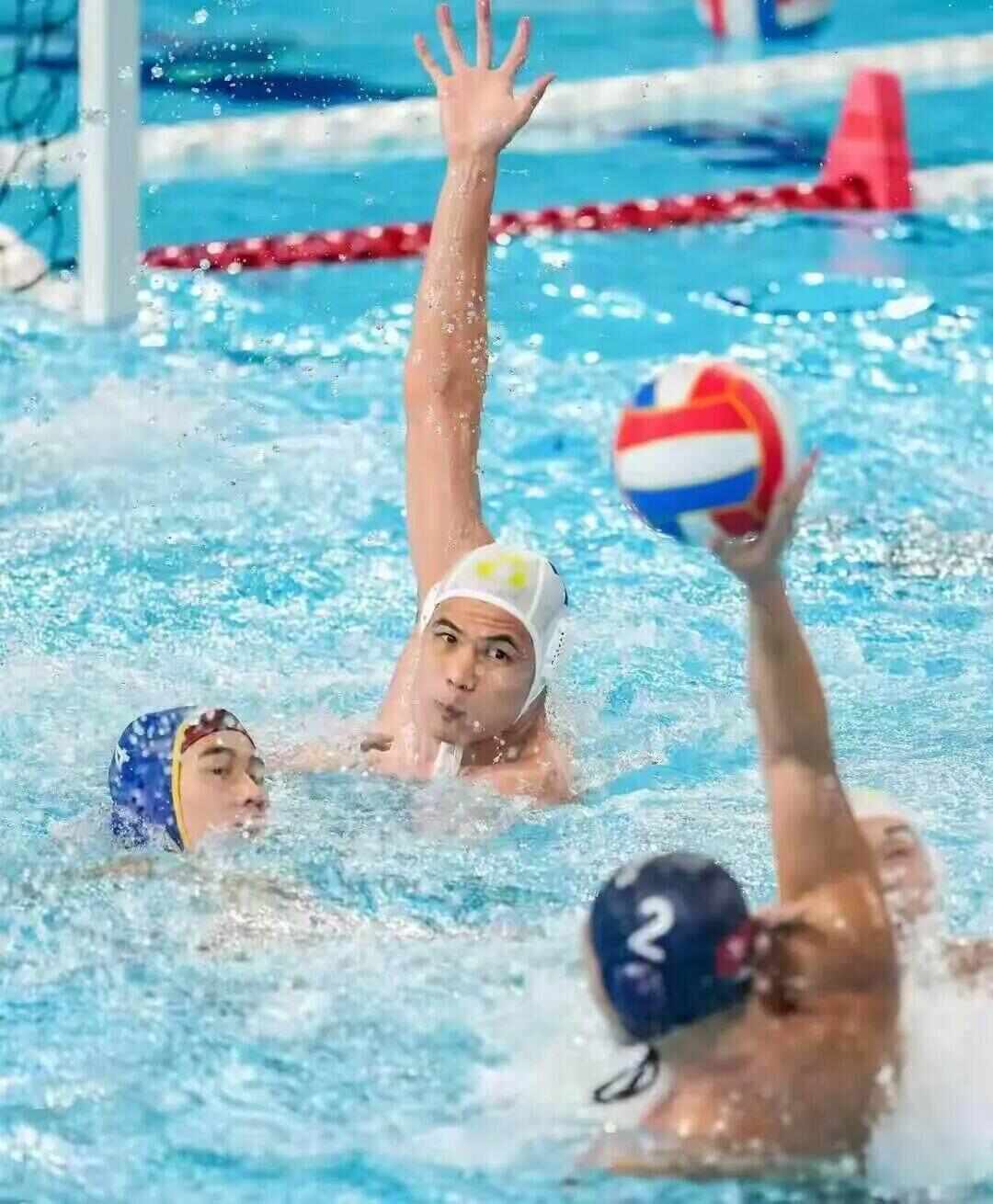 广东男子水球实现全运会“六冠王”！南沙籍队长陈仲贤主场夺金(图4)