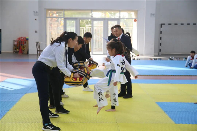 2025年滨海城市俱乐部公开赛暨荣成市第十五届全民健身运动会跆拳道、搏击比赛热血开赛