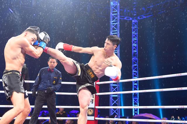 望谟“雏鹰起飞”武术散打搏击赛暨州第十届青少年跆拳道公开赛激情开赛