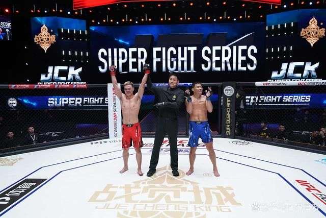 励志MMA选手街头施暴入狱：殴打好心路人被判15个月监禁