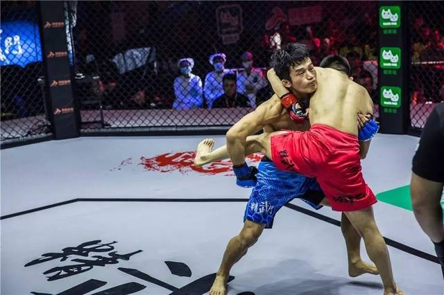 以武会友文武兼修来福山上散打课吧！