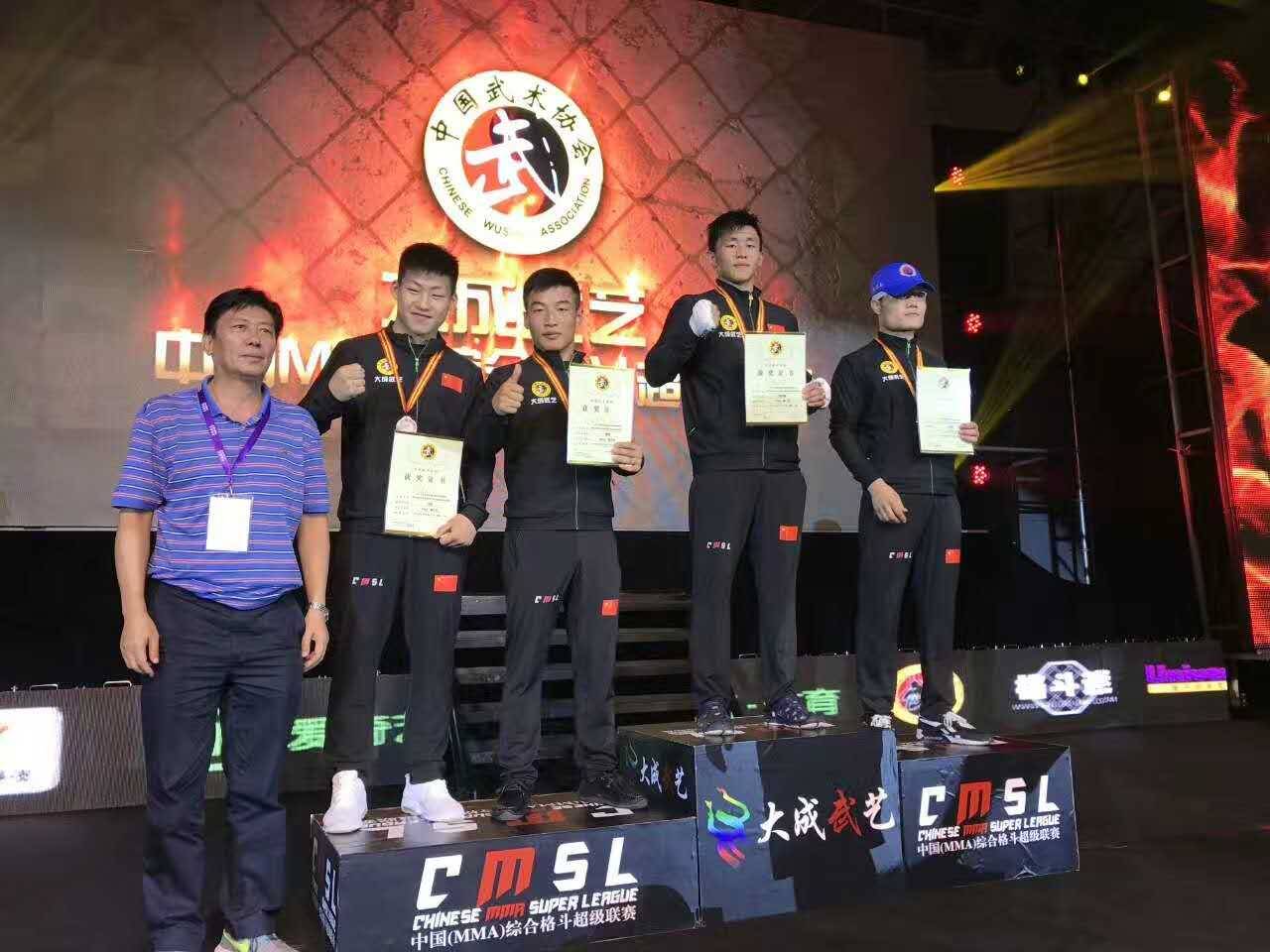 斯诺克球员锦标赛：赵心童战胜希金斯夺冠